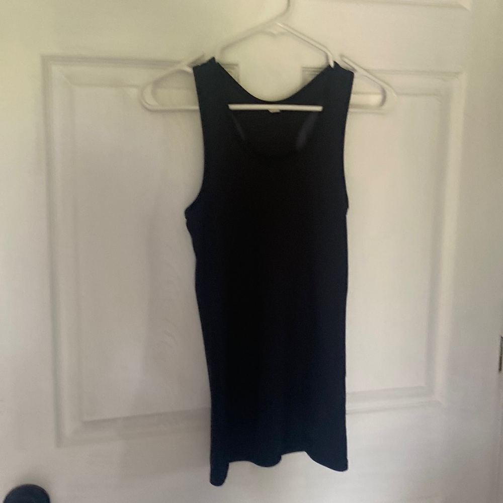 Under Armour Heat Gear ribbed fitted tank. Black. Size SM/P